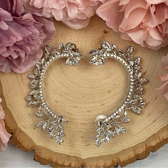 Whimsical Crystal Fairy Leaves Earring Cuff - Picture 14 of 16